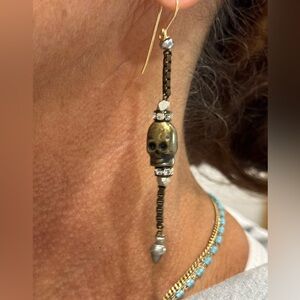 Skull earrings